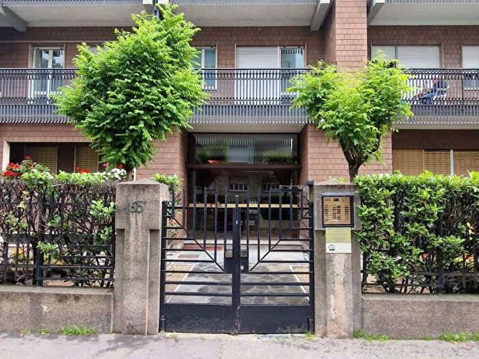 Appartamento quadrilocale in affitto in Via Ventimiglia, Nizza Millefonti, Torino