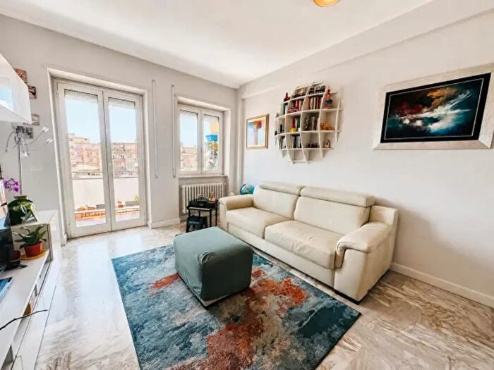 Appartamento quadrilocale in vendita in Via Monte Santo, Viterbo