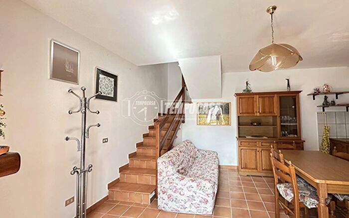 Casa trilocale in vendita in Frazione Acquaiolo Acquaiolo, Parzanica