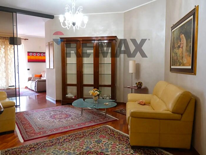 Appartamento con 7 locali in vendita in Viale Aldo Moro, Favara