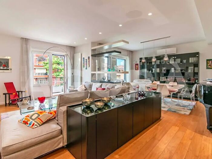 Appartamento con 5 locali in vendita in Via Antonio Schivardi, Roma
