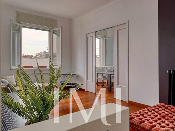 Appartamento trilocale in affitto in Via Arona, Sempione, Milano