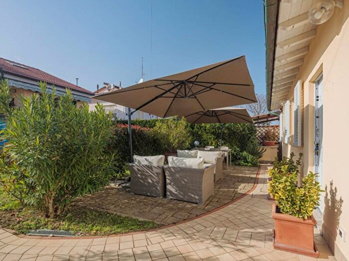 Casa bilocale in affitto in Via Milazzo, Marina di Pisa, Pisa