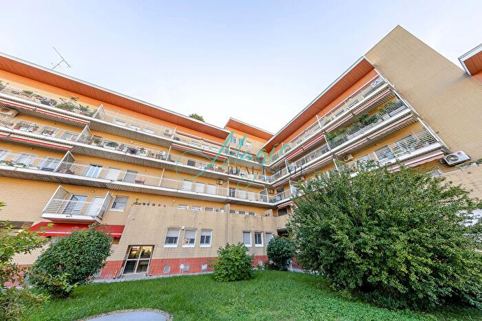 Appartamento quadrilocale in vendita in Via Giovanni Polvani, Milano