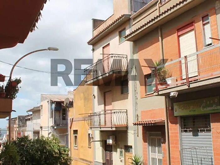 Casa con 8 locali in vendita in Via Leone, San Cipirello