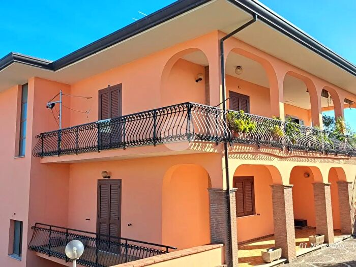 Appartamento con 5 locali in vendita in Via San Mosè, Torrice