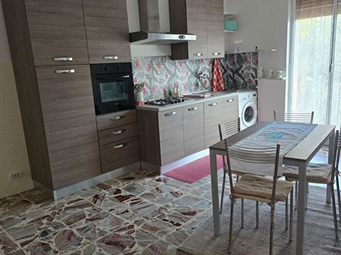 Appartamento bilocale in affitto in Via Laiolo, Spotorno