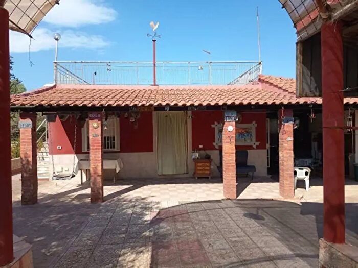 Casa quadrilocale in vendita in Contrada Contadello, Augusta