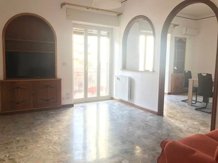 Appartamento quadrilocale in affitto in Via Federico Ciccaglione, Catania