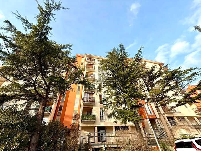 Appartamento trilocale in vendita in Trieste