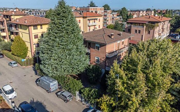 Casa con 6 locali in vendita in Vignola