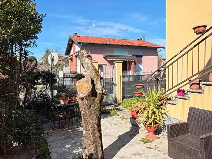 Casa trilocale in vendita in Morazzone