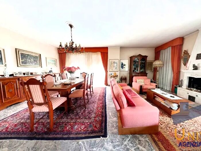 Appartamento con 5 locali in vendita in Via Bonora, Camposampiero