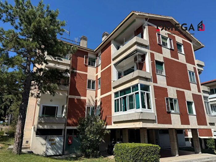 Appartamento trilocale in vendita in Via Arturo Castiglioni, Trieste