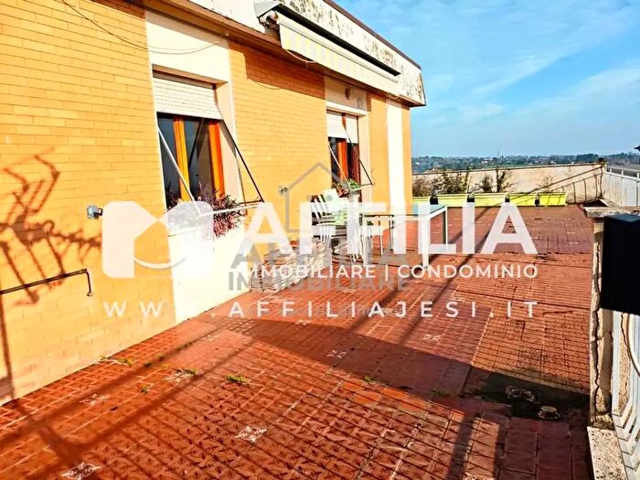 Appartamento quadrilocale in vendita in Viale Verdi, Jesi