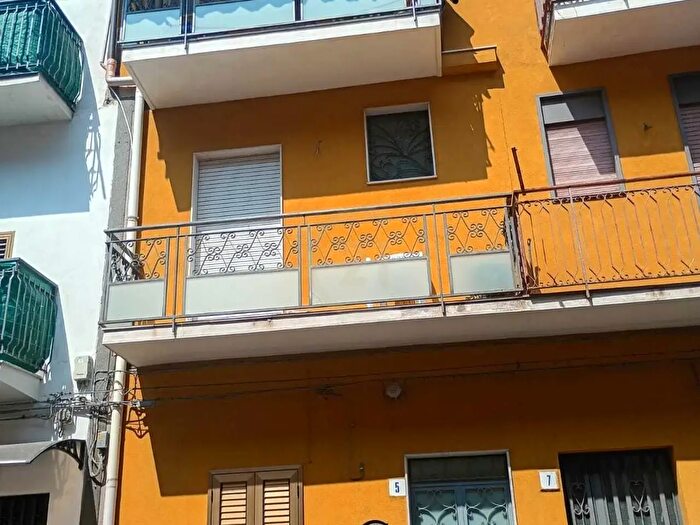 Casa quadrilocale in vendita in Via dell'Orzo, Catania