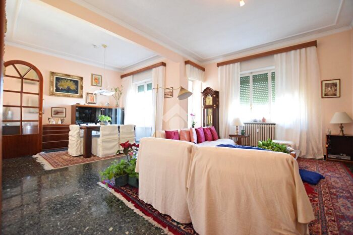 Appartamento con 5 locali in vendita in Corso Italia, Novi Ligure