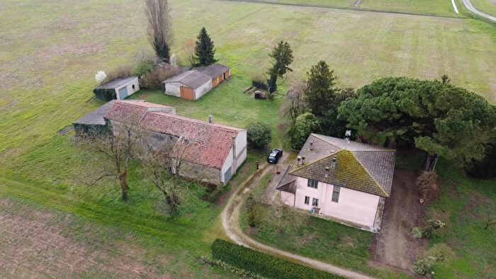 Casa con 5 locali in vendita in Via Fontane, Boara Pisani