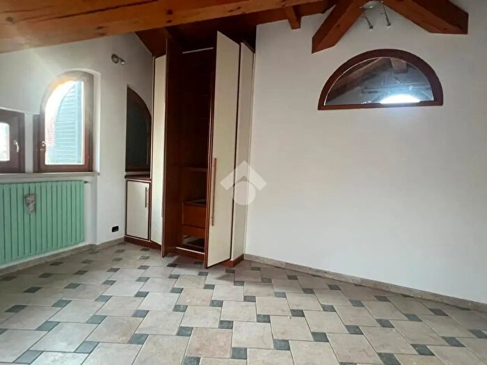 Casa trilocale in vendita in Via Giuseppe Garibaldi, Novate Milanese