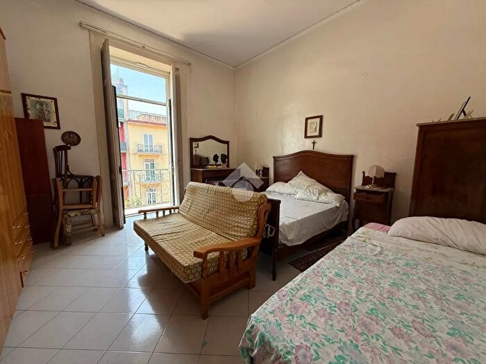 Appartamento bilocale in vendita in Corso Secondigliano, Napoli