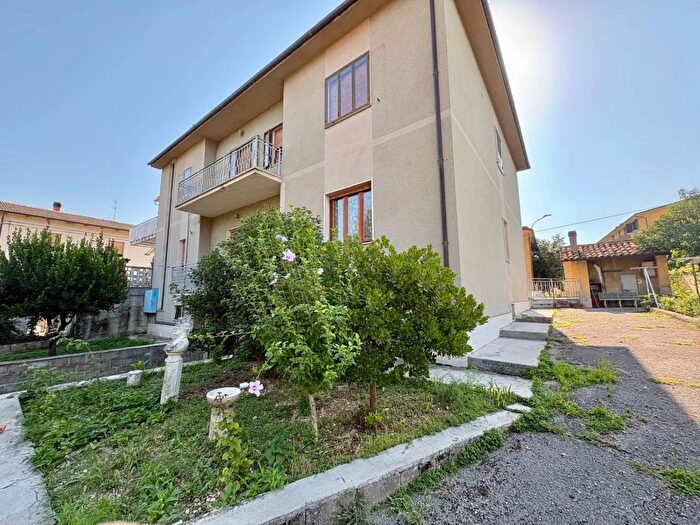 Casa con 15 locali in vendita in Via Arnoldo Palombini, Cerreto D'Esi