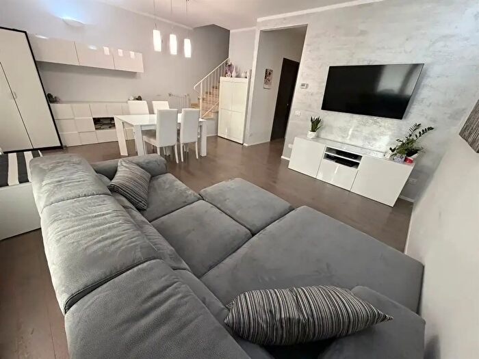 Casa con 6 locali in vendita in Ravenna