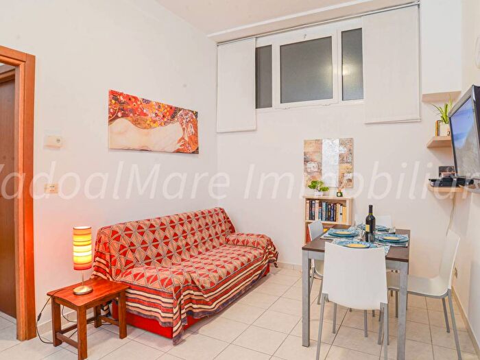 Appartamento quadrilocale in affitto in Via Leonardo da Vinci, Via Roma Borgo Barusso, Alassio