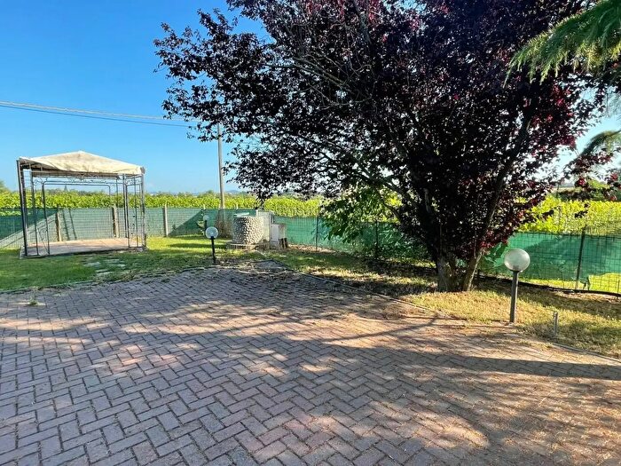 Appartamento quadrilocale in affitto in Via Macanno, Rimini