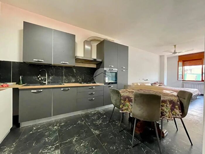 Casa trilocale in vendita in Via Valle, Borgo San Giacomo