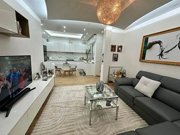 Appartamento quadrilocale in vendita in Corso Limone Piemonte, Ventimiglia