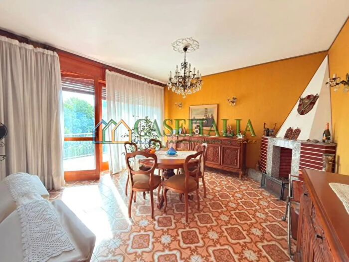 Casa con 6 locali in vendita in Ivrea