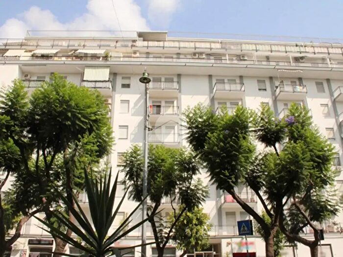 Appartamento quadrilocale in vendita in Viale Maria Ss Mediatrice, Palermo