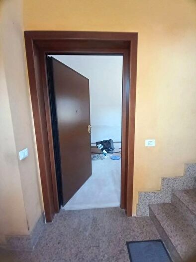 Appartamento trilocale in vendita in Via Treviglio Roma, Roma