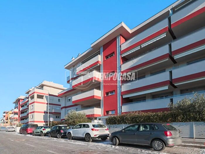 Appartamento trilocale in vendita in Viale Siracusa, Rimini