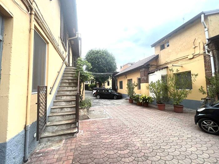 Appartamento trilocale in affitto in Via Gentilino, Corso San Gottardo, Milano