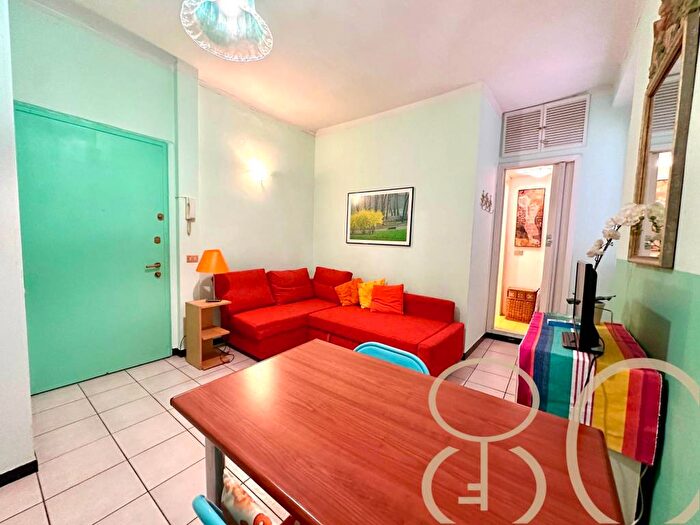 Appartamento monolocale in affitto in Via Galeazzo Alessi, Corso Genova, Milano