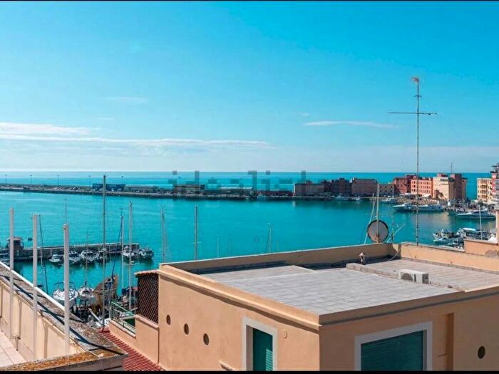 Appartamento quadrilocale in affitto in Via Gramsci, Centro Storico, Anzio