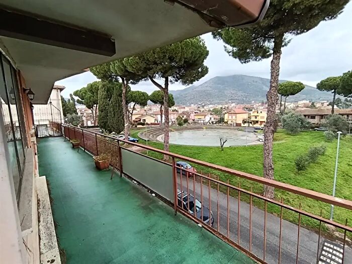 Appartamento trilocale in vendita in Via degli Astronauti, Cave