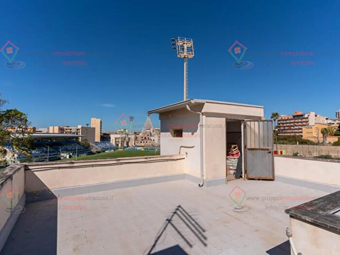 Appartamento con 5 locali in vendita in Siracusa