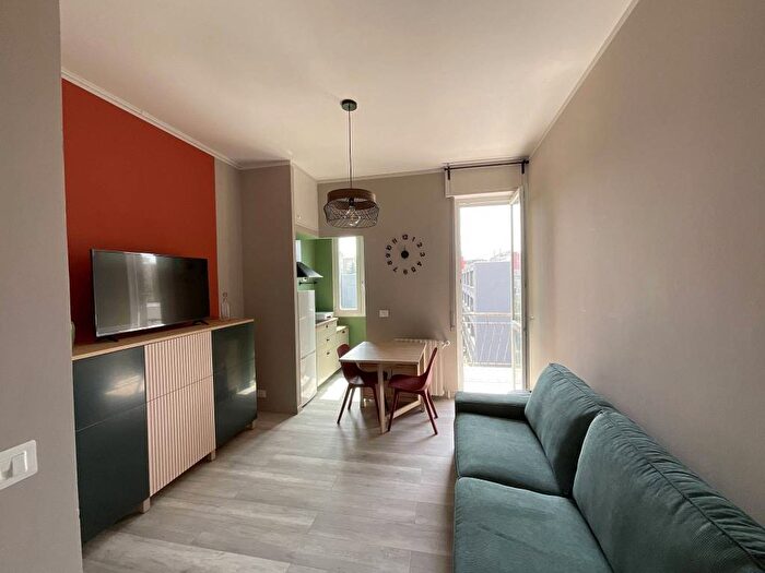 Appartamento bilocale in affitto in Via Lattanzio, Lodi Brenta, Milano