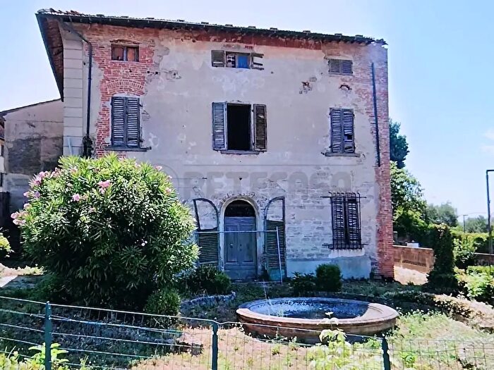 Casa con 20 locali in vendita in Via del Cassero, Fucecchio