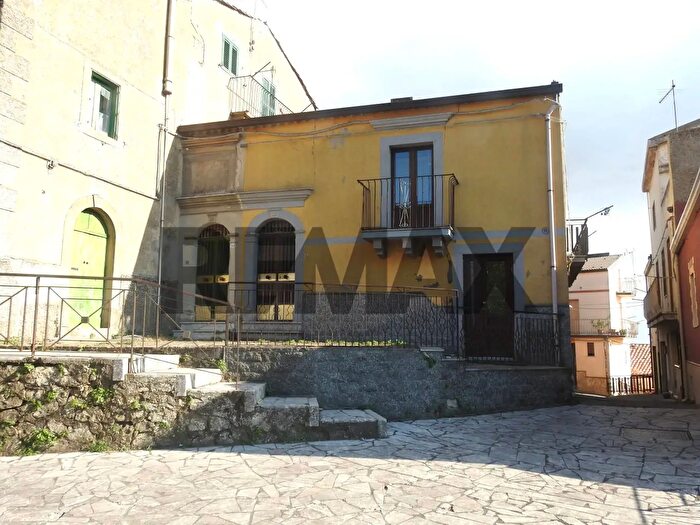 Casa quadrilocale in vendita in Via Serro, Cesaro'