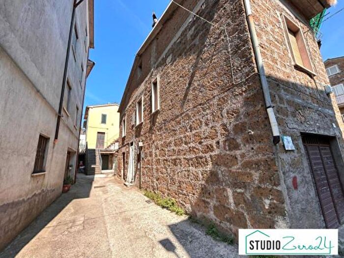 Appartamento quadrilocale in vendita in Via Cesare Battisti, Vasanello