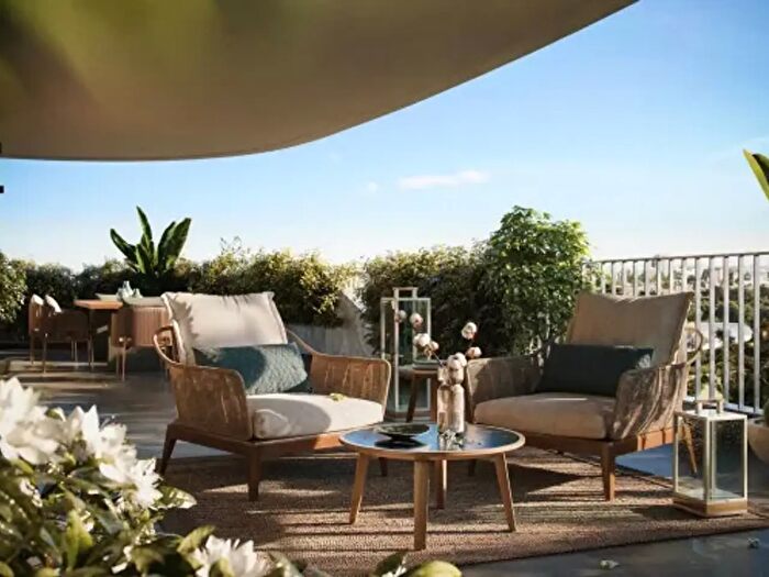 Appartamento trilocale in vendita in Via Alba De Cespedes, Roma