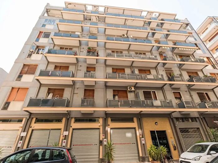 Appartamento con 5 locali in vendita in Via Aurelio Saffi, Pescara