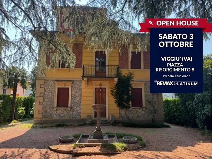 Casa con 8 locali in vendita in Piazza Risorgimento, Viggiu'