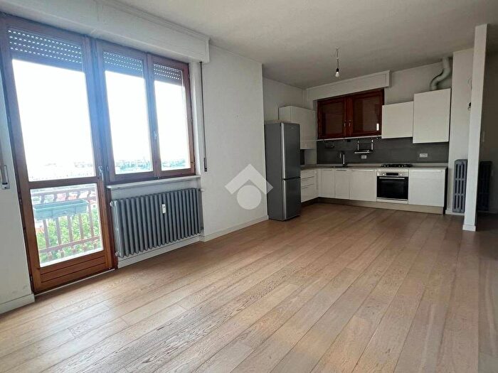 Appartamento trilocale in vendita in VIA ARIOSTO, Novate Milanese