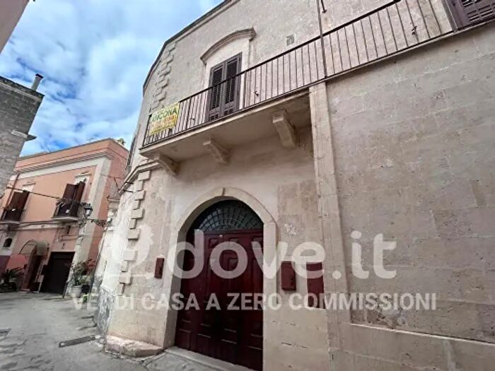 Casa con 6 locali in vendita in Via Saverio Fanelli, Massafra