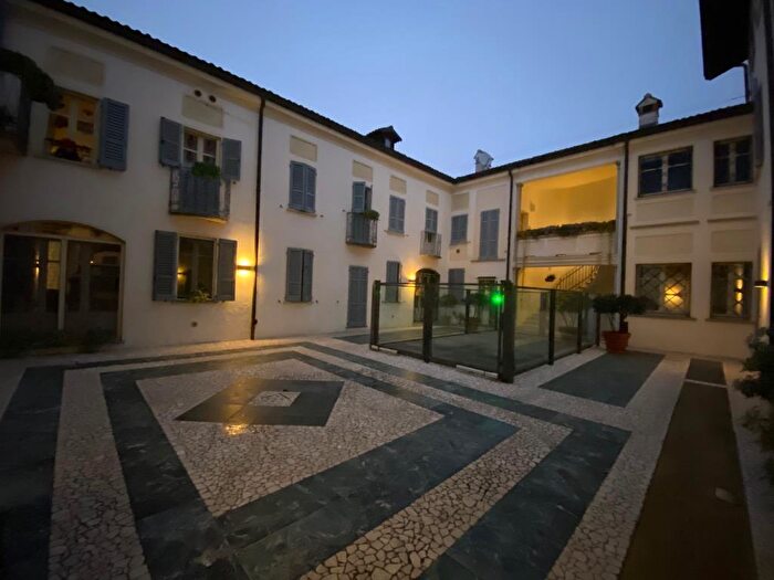 Appartamento quadrilocale in vendita in Via Legnano, Lodi