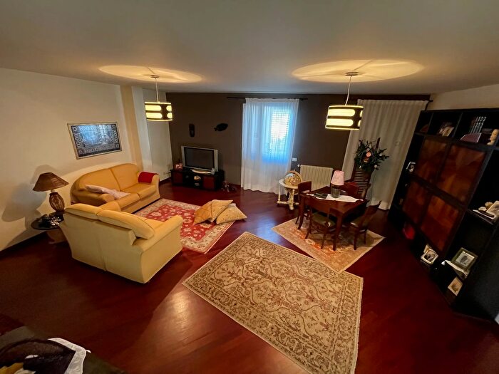 Appartamento con 6 locali in vendita in Contrada Cava Gucciardo Pirato Bis, Modica